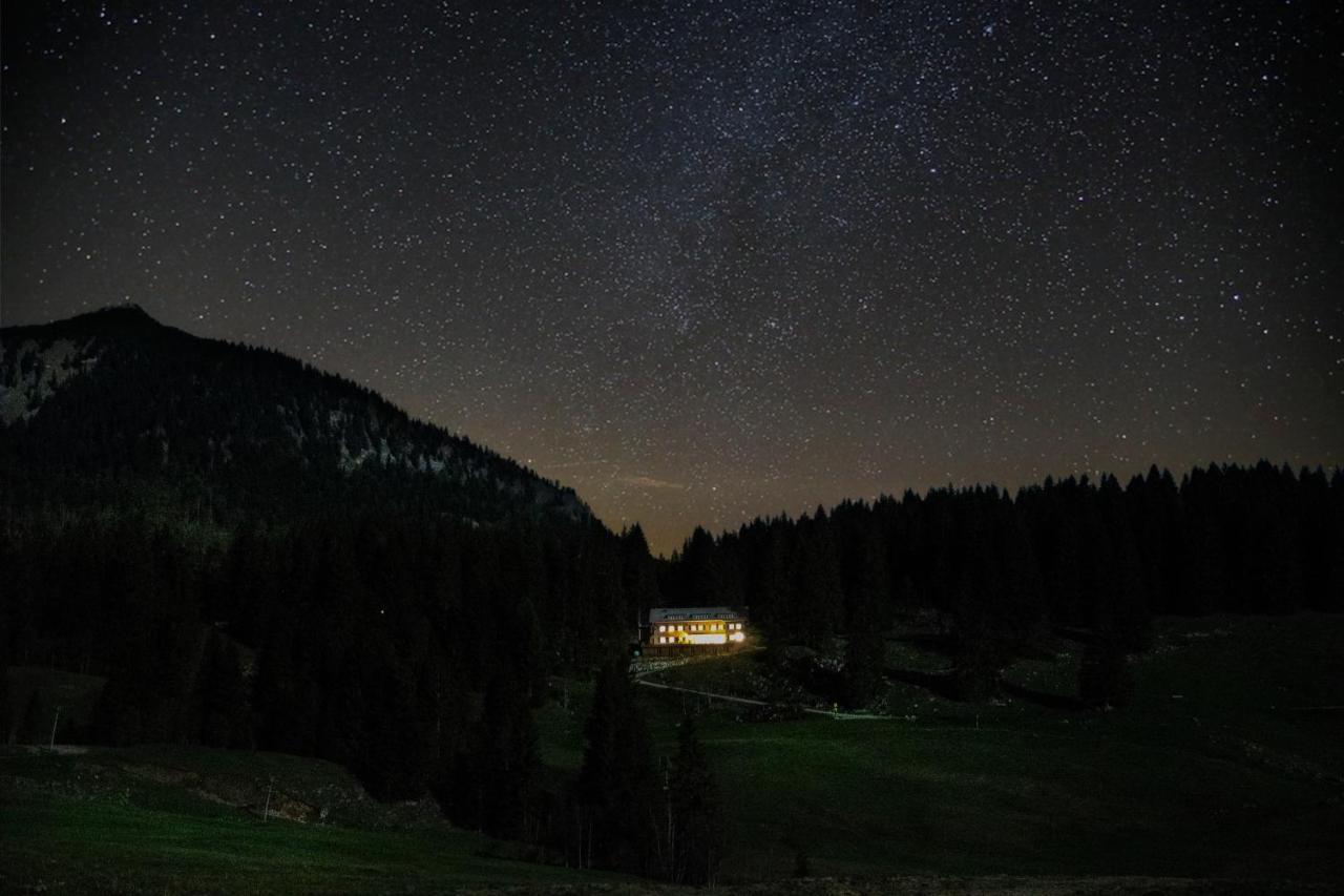 Spitzing Lodge Ferienwohnungen - Wanderparadies In Den Bergen Spitzingsee Bagian luar foto